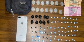 Policía Nacional apresa a “Kinito” y le ocupa drogas durante intervención en Consuelo, San Pedro de Macorís
