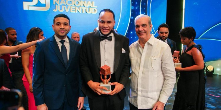 Michael Matos gana el Premio Nacional de la Juventud