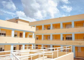 Comisionado Presidencial informa sobre el proceso de verificación previo a la ejecución de pagos de mantenimiento escolar