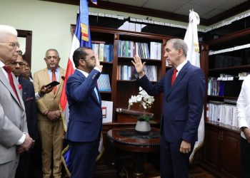 Toma posesión nuevo rector del ITLA