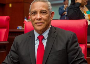 Franklin Romero único senador del PRM que ostenta una presidencia provincial, muestra fortaleza en lo legislativo y lo partidario