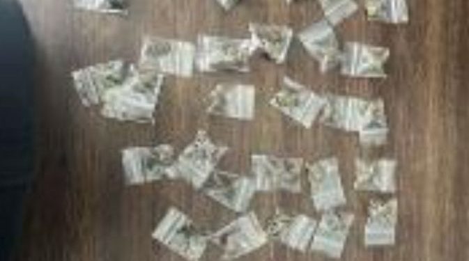 Policía Nacional apresa dos hombres por posesión de sustancias controladas en Pantoja y Los Tres Brazos