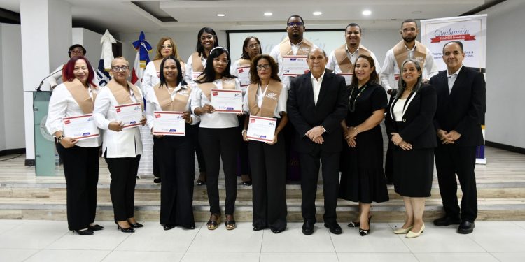 INFOTEP certifica más de 300 trabajadores del sector zonas francas en Santo Domingo Este