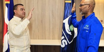 Director SNS juramenta nuevo director en Hospital Salvador B. Gautier 