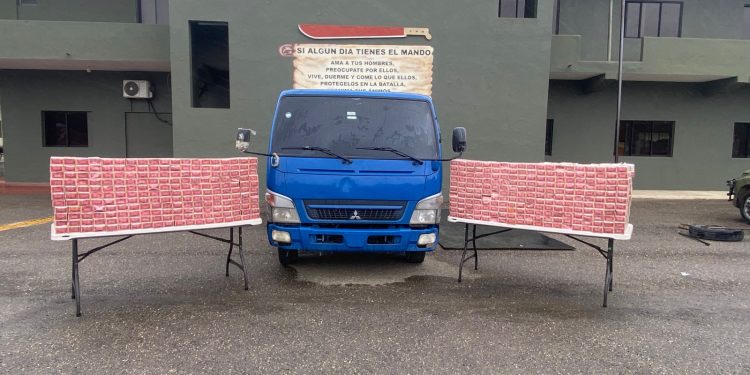 Ejército ocupa camión con 150 mil cigarrillos en Montecristi