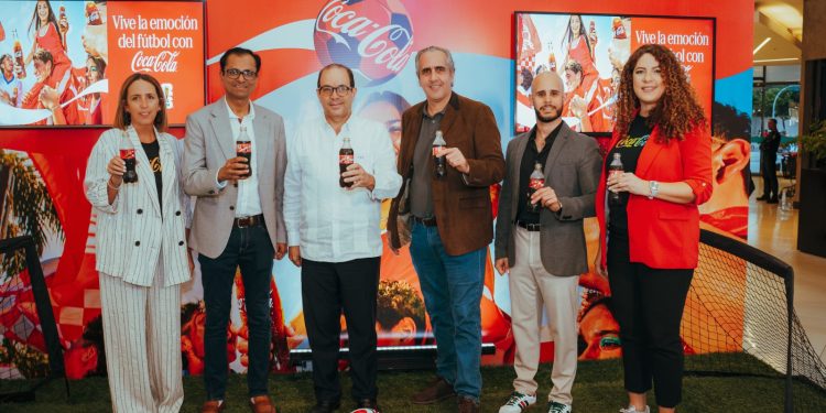Coca-Cola presenta en República Dominicana su plataforma “Copa Mundial de la FIFA 2026’’