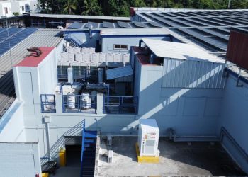 Ferretería Ochoa optimiza su gestión energética en Las Carmelitas con sistema avanzado de baterías