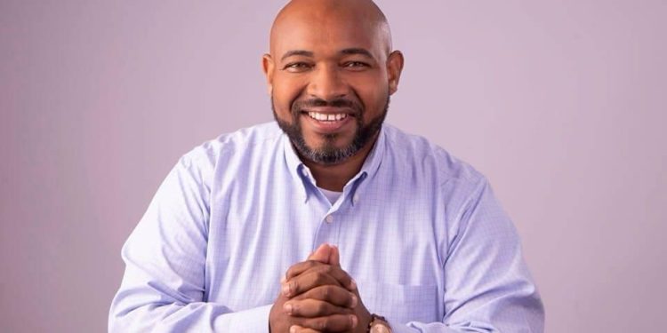 Regidor Jairo Doñe felicita a Rafael Paz por conducción institucional en la Circunscripción 2 del Distrito