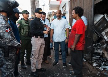 Autoridades realizan operativo de notificación a metaleras en Villa Consuelo