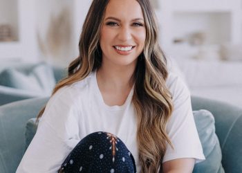 Christine D’Clario presenta su libro “Sanando en el desierto”, disponible el 3 de marzo de 2026