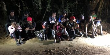 Un grupo de 32 nacionales haitianos indocumentados fue interceptado por el Ejército en zona boscosa de Montecristi