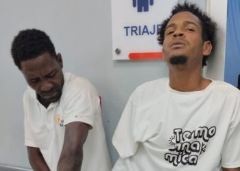 COMIPOL apresa tres hombres por lanzar piedras a conductores para atracarlos
