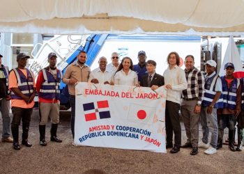 ASDN recibe dos camiones recolectores donados por embajada de Japón