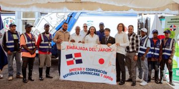 ASDN recibe dos camiones recolectores donados por embajada de Japón