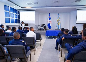 Migración imparte capacitación sobre Normas Básicas de Control Interno para fortalecer la gestión institucional