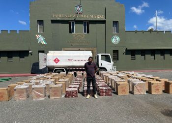 Ejército ocupa contrabando de más de un millón de cigarrillos oculto en camión tanquero en Azua