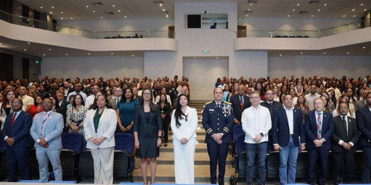 Policía Nacional y Ministerio Público inauguran seminario sobre investigación técnica y nuevos desafíos