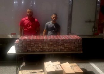 Ejército detiene dos hombres con contrabando de cigarrillos en San Juan de la Maguana