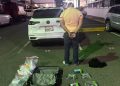 Interceptan hombre en Boca Chica con cinco paquetes de presunta cocaína y una pistola