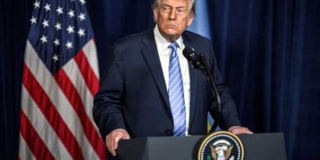 Trump habla hoy ante un Congreso marginado