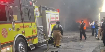 911 informa incendio en fábrica de plásticos en Haina no deja heridos