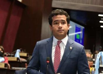 Omar cuestiona nueva deuda por US$2,750 millones, mientras hay US$3,700 de préstamos anteriores sin ejecutar