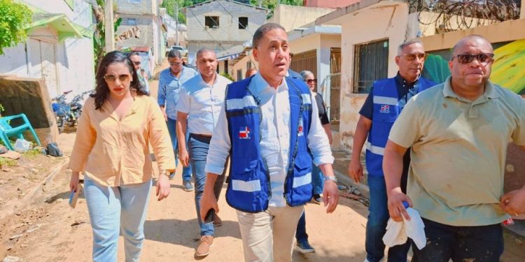 Infraestructura Escolar trabaja en la rehabilitación de siete escuelas afectadas por inundaciones en Gaspar Hernández