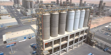 La mayor petrolera del mundo advirtió sobre consecuencias “catastróficas” de la guerra ante nuevos ataques iraníes a refinerías