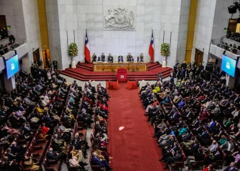 La investidura de Kast reúne menos aliados y mide su peso en la ultraderecha global