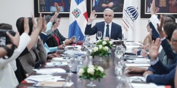 Educación propondrá reglamento para evitar el uso de celulares en horas de clases