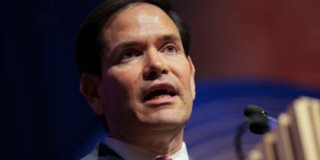 Rubio sugiere que Ormuz "puede abrirse mañana" bajo una condición clave