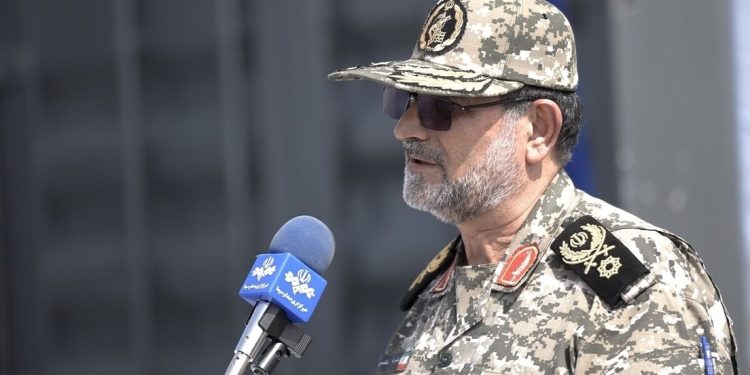 Irán confirma la muerte del comandante de la Marina del CGRI