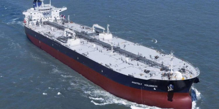 El petrolero ruso con ayuda humanitaria llega a Cuba