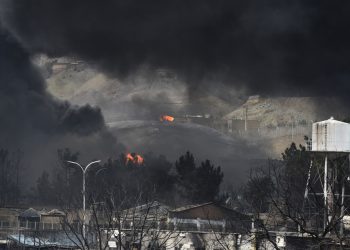 Trump amenaza con destruir las infraestructuras energéticas "si no se llega pronto a un acuerdo"