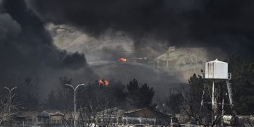 Trump amenaza con destruir las infraestructuras energéticas "si no se llega pronto a un acuerdo"