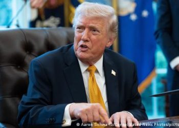 Trump ordena aplazar "cualquier ataque militar" contra instalaciones energéticas iraníes