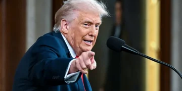 Trump dice «pronto» se sabrá su respuesta por ataque a Embajada de EEUU en Riad
