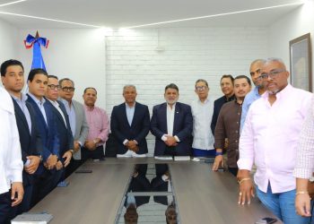 Federación Dominicana de Comerciantes y exportadores fronterizos de cemento fortalecen relaciones para comercialización hacia Haití