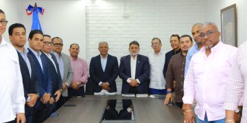 Federación Dominicana de Comerciantes y exportadores fronterizos de cemento fortalecen relaciones para comercialización hacia Haití