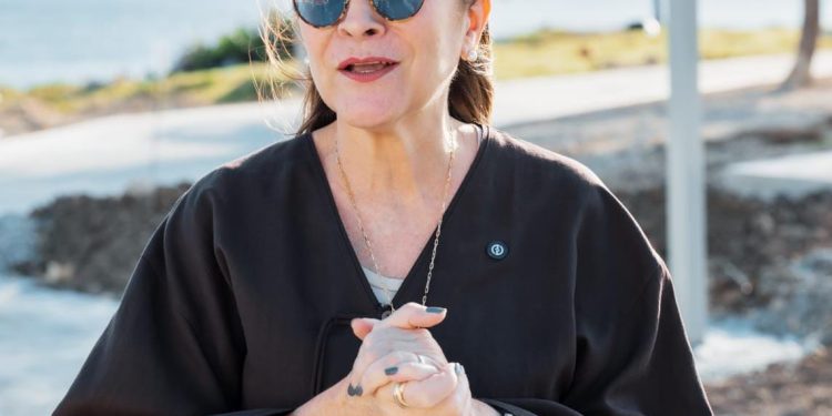 Carolina Mejía muestra avances del Malecón Deportivo