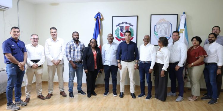 Wellington Arnaud, director del INAPA, encabeza creación de comisión de veeduría para saneamiento en Boca Chica