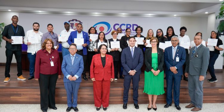 Cámara de Cuentas certifica a 59 colaboradores y fortalece la formación de su talento humano