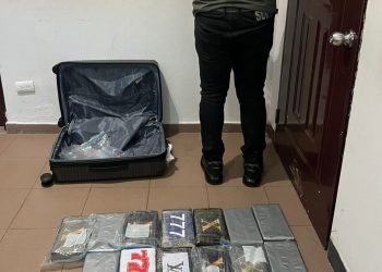 DNCD atrapa hombre con 13 paquetes de presuntamente cocaína en Punta Cana 