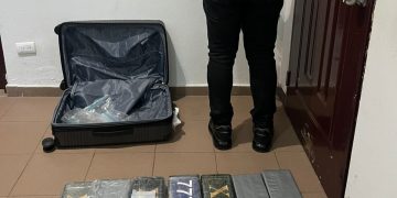 DNCD atrapa hombre con 13 paquetes de presuntamente cocaína en Punta Cana 