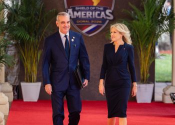 Abinader llega a la cumbre “Escudo de las Américas” convocada por Donald Trump