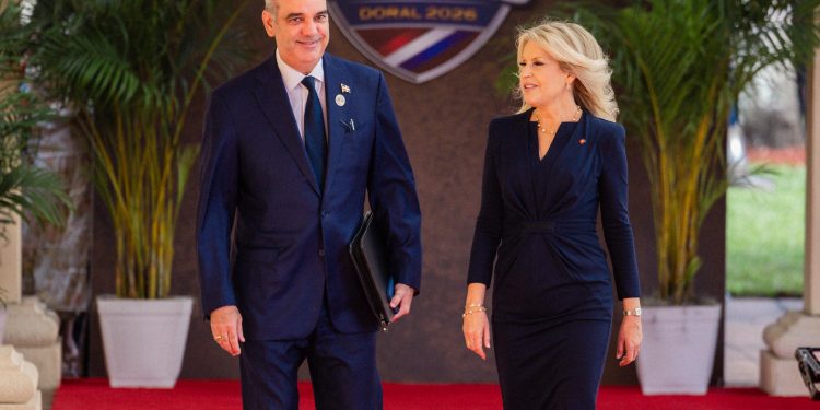 Abinader llega a la cumbre “Escudo de las Américas” convocada por Donald Trump