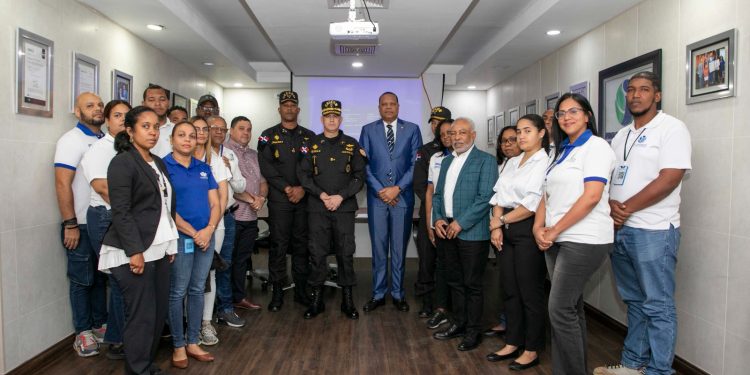 Pro Consumidor y CECCOM refuerzan controles para prevenir bebidas adulteradas durante la Semana Santa