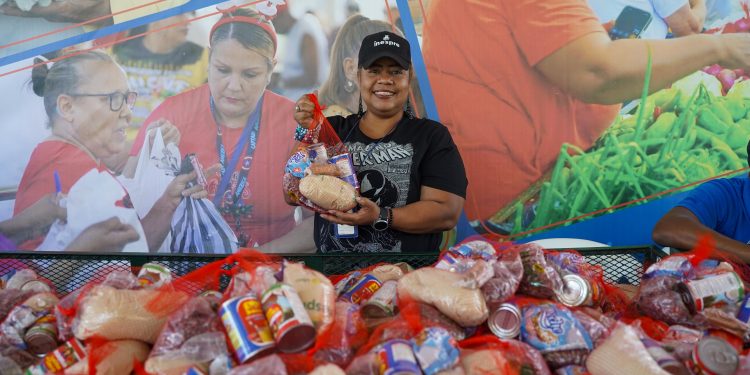 Inespre inicia venta de combos de habichuelas con dulce a RD$300 en la Feria Agropecuaria 2026