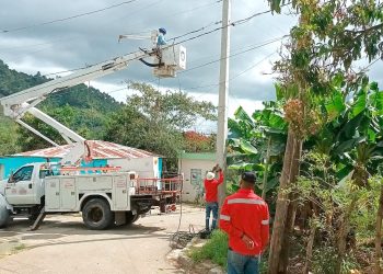 Edesur desarrolla amplio operativo de regularización en Nizao, San José de Ocoa
