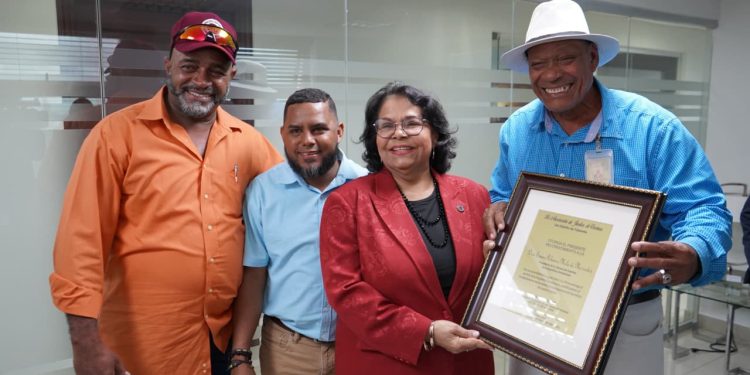 Juntas de vecinos de Cabarete reconocen gestión de transparencia de Emma Polanco al frente de la Cámara de Cuentas